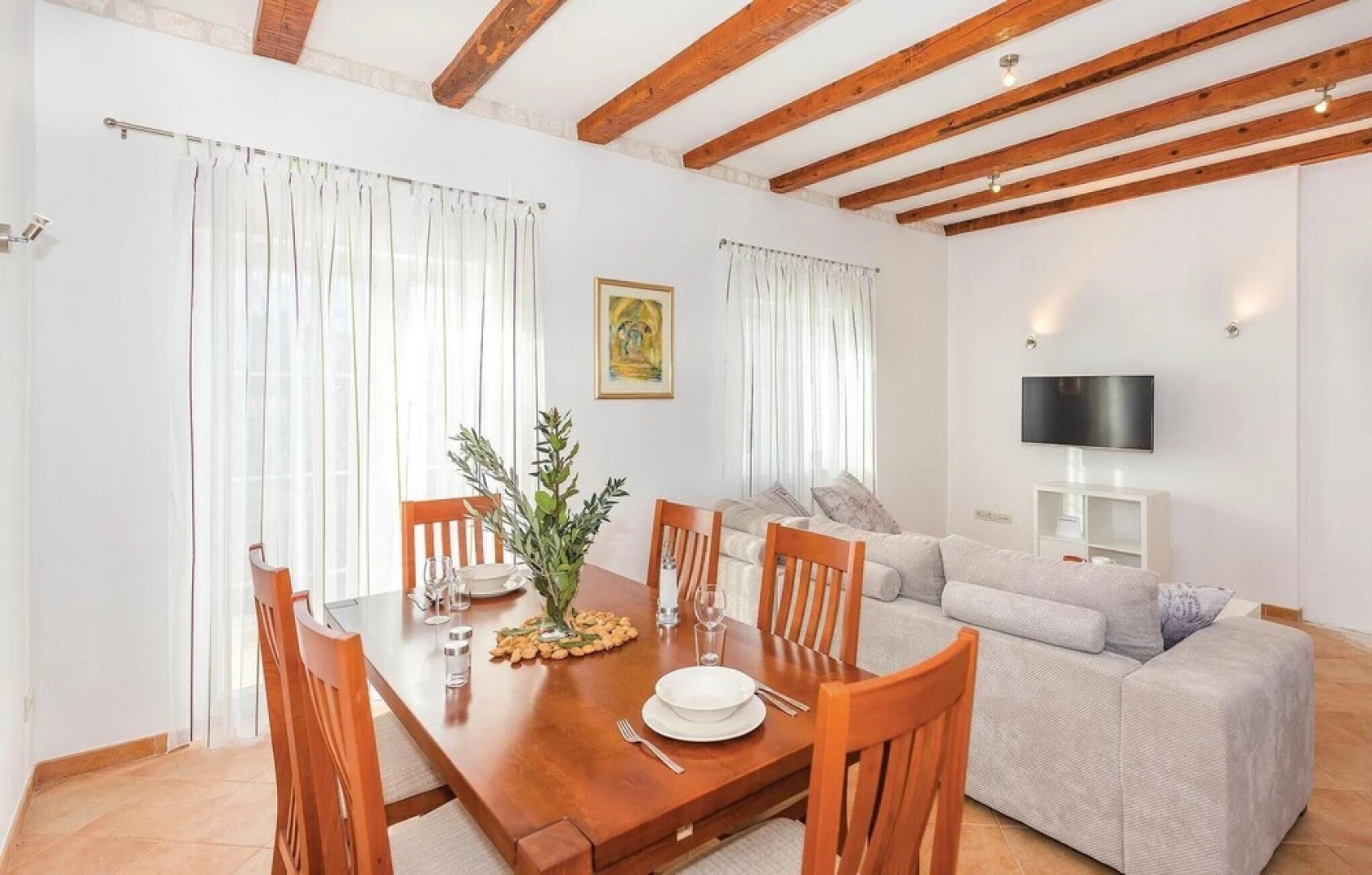 Stunning Home in Radonic With Wifi and 2 Bedrooms