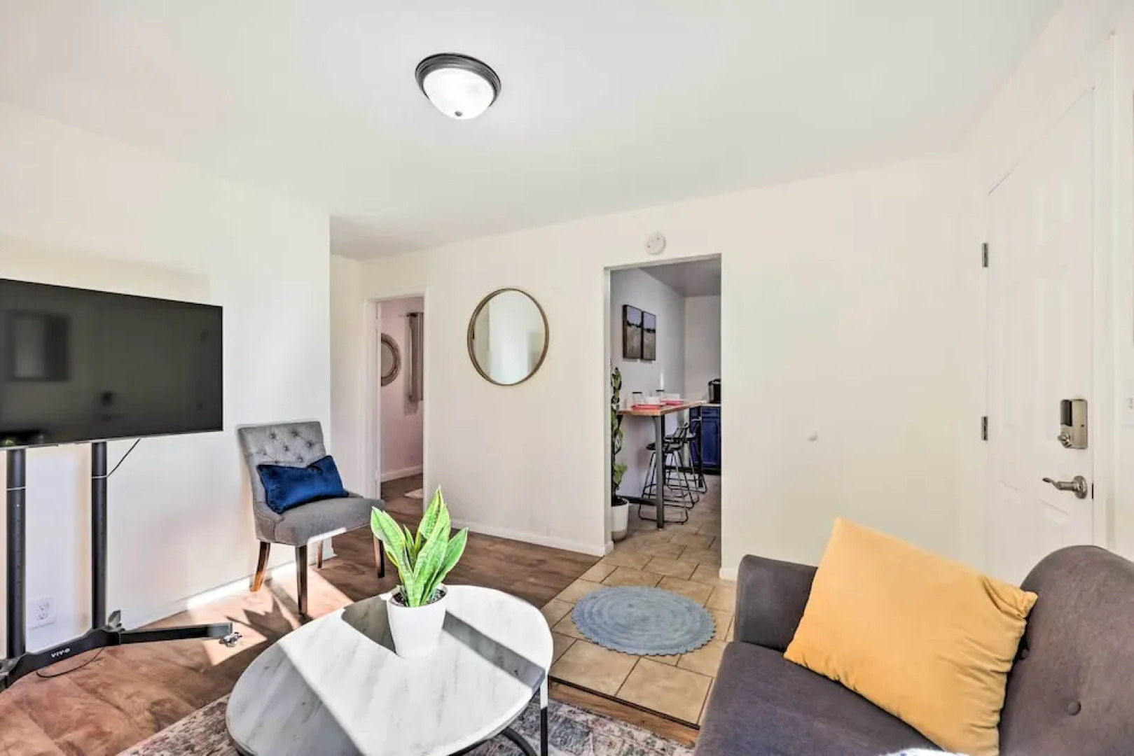 Quiet Carpinteria Cottage By Town & Beaches