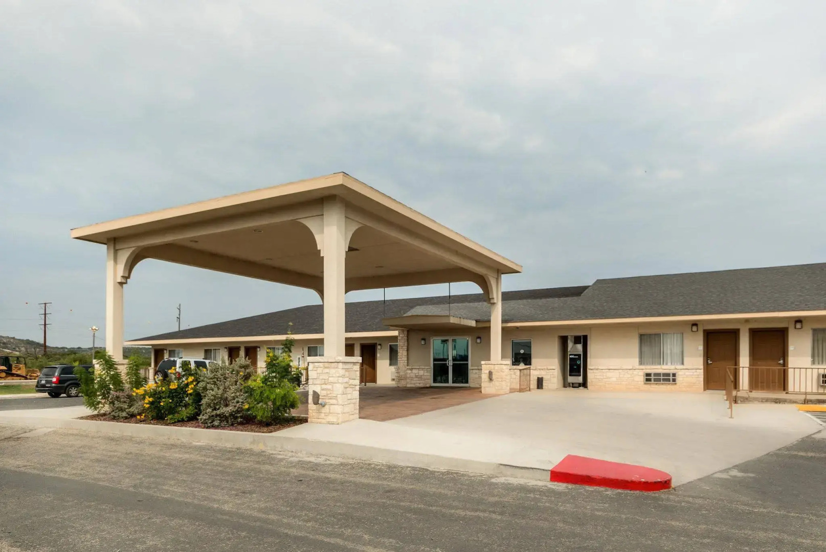 Motel 6 Junction, Texas - Llano River