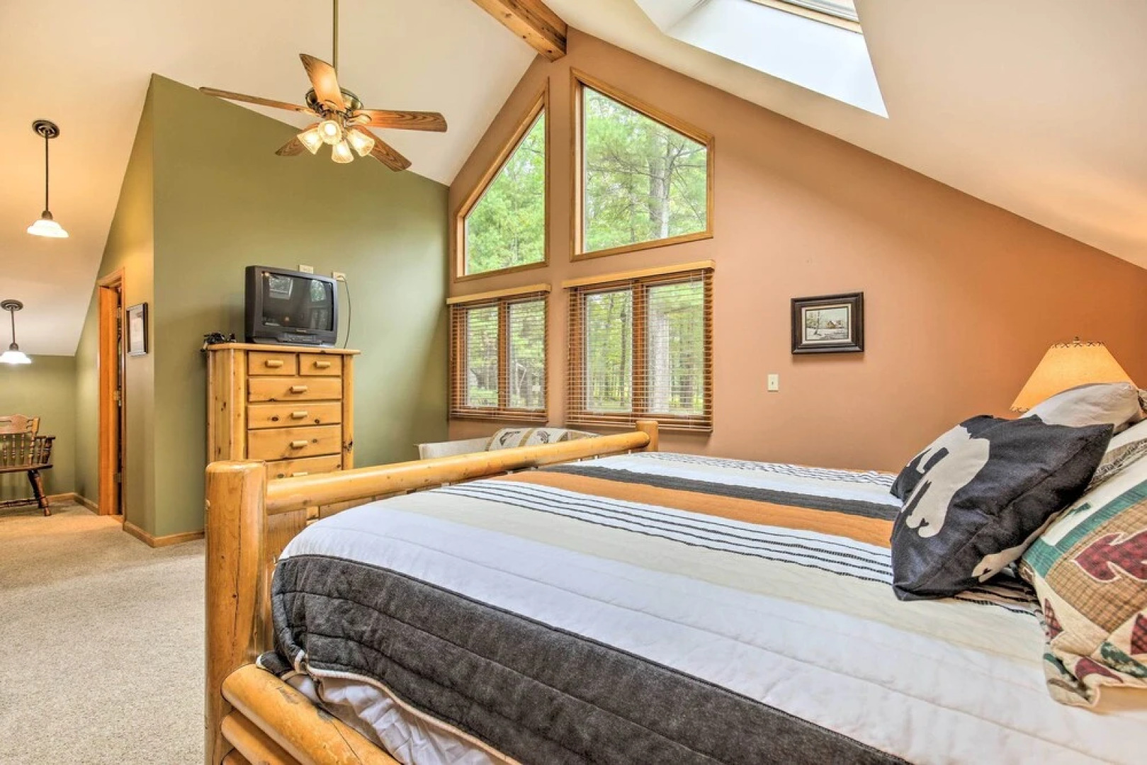 Waterfront Lake Tomahawk Cabin w/ Game Room!