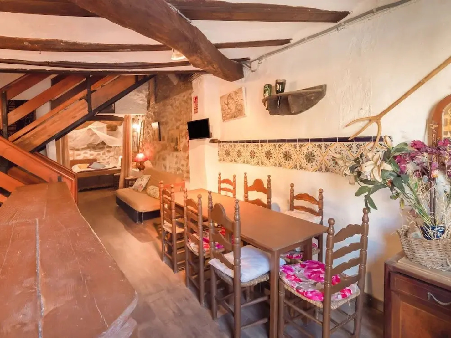 Rural Holiday Home in Tolva near near Mont Rebei Lake