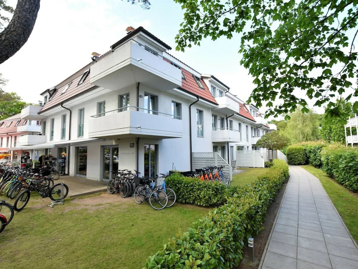 Modern Apartment in Ostseebad Boltenhagen Near Forest