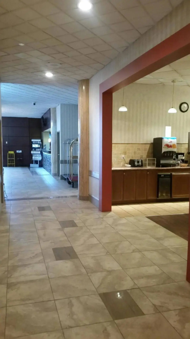 Travelodge by Wyndham Lloydminster