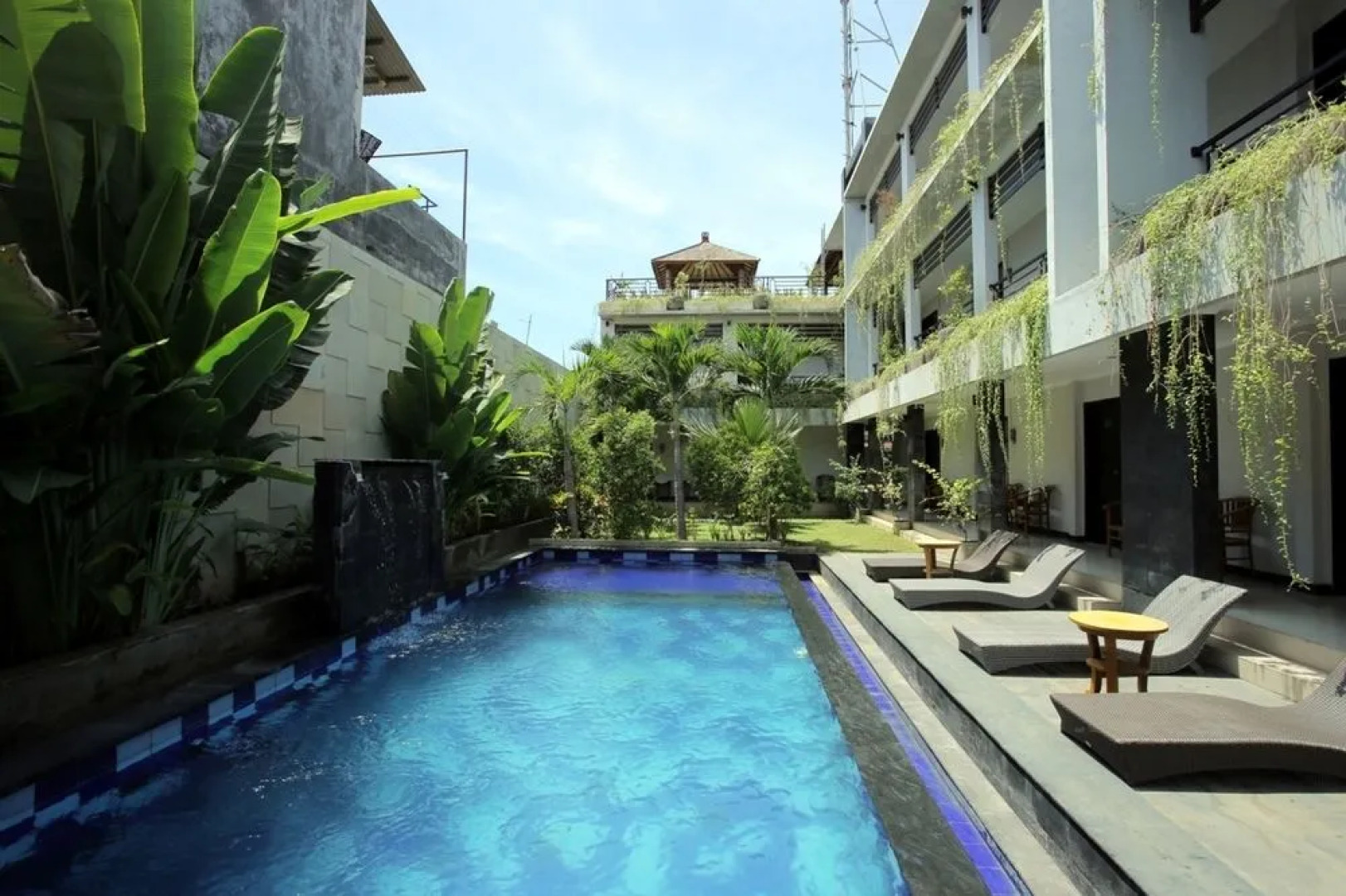 RedDoorz @ Nakula Timur