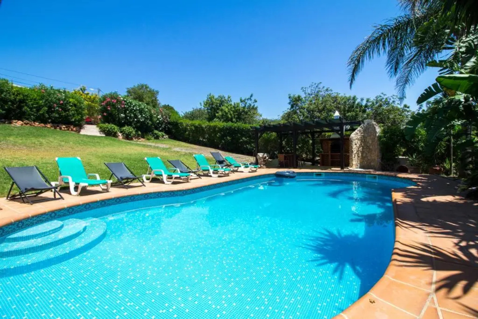 Villa Bliss 450 m2 Luxury Oasis with Saltwater Pool