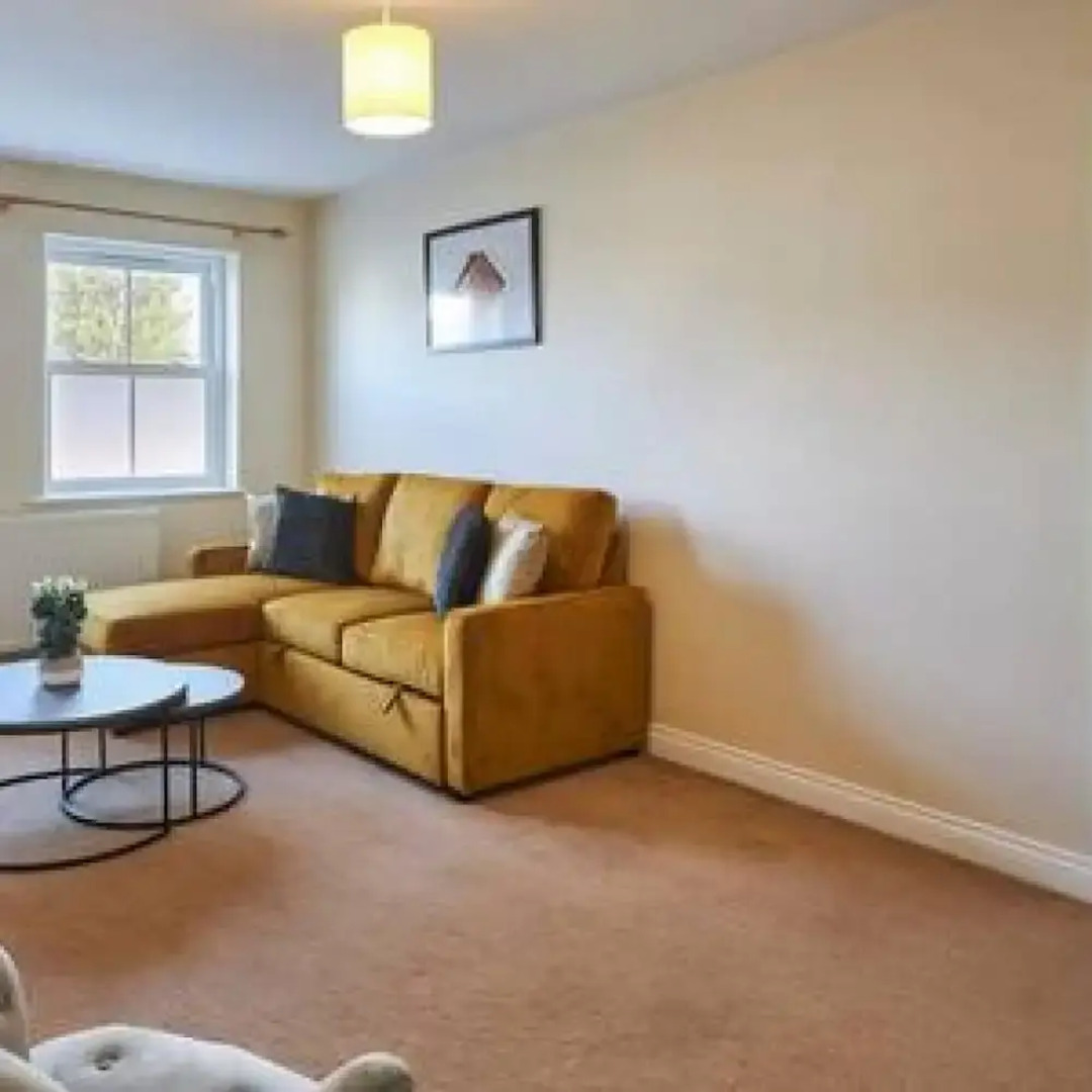 Host Stay Tibshelf House