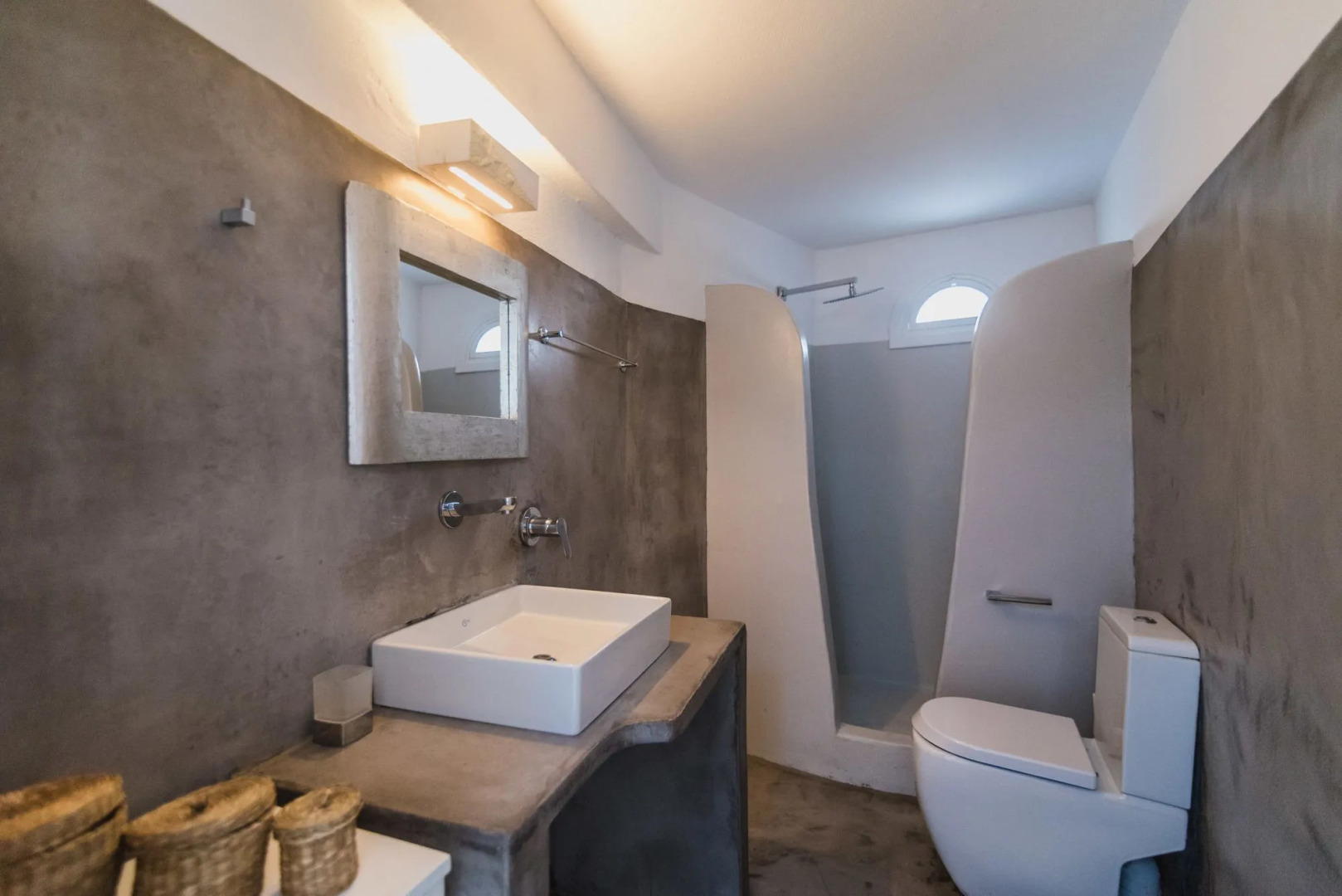 Villa Thea Collection