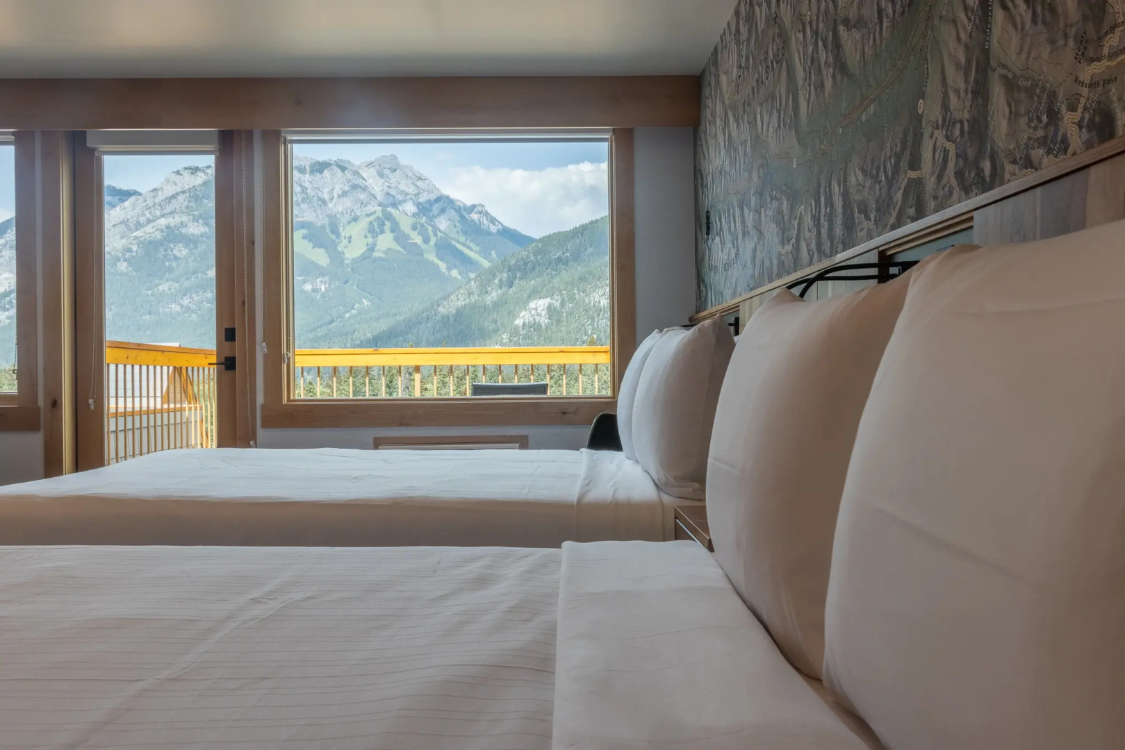 Hotel Canoe and Suites