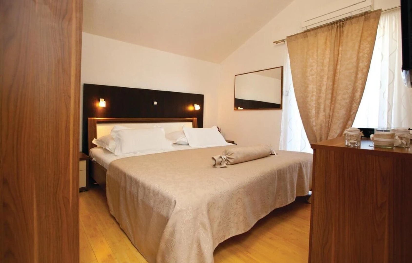 Nice Home in Kalebova Luka With Sauna, Wifi and 4 Bedrooms