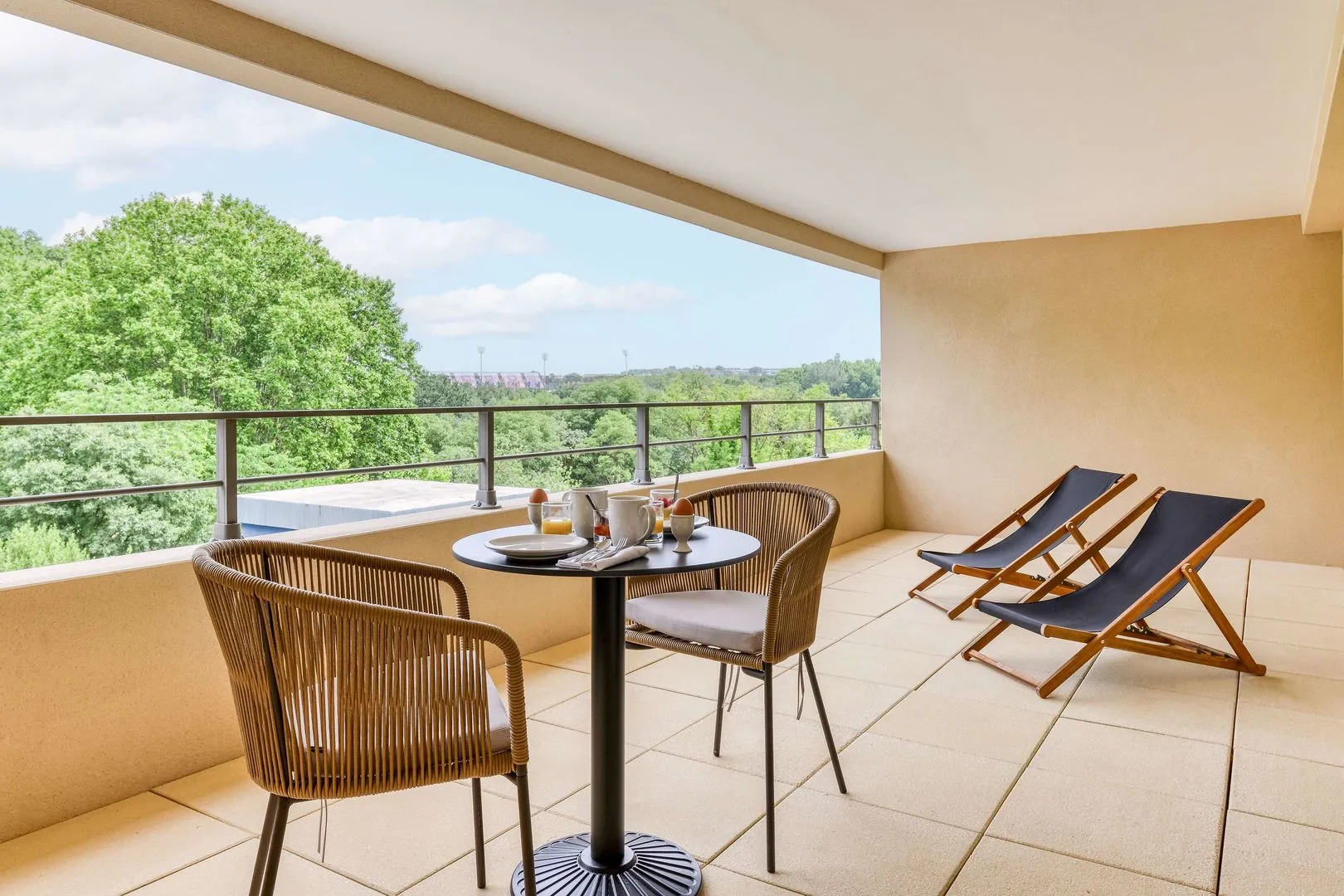 Zenitude Hotel la Valadière, an Ascend Collection Hotel