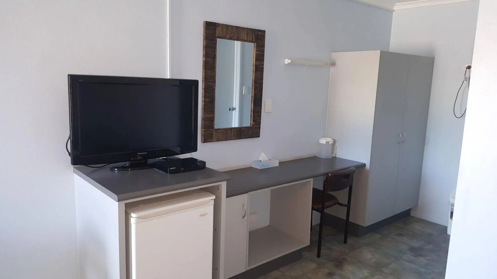 Nightcap at Queens Beach Hotel