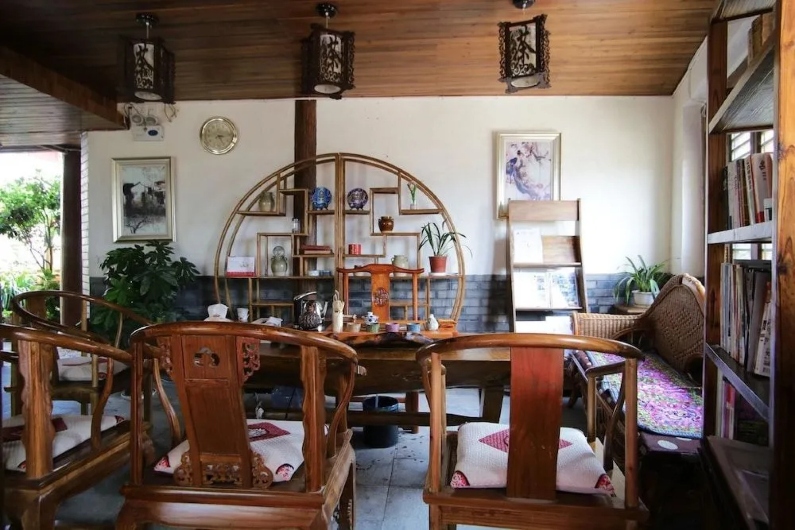 Snow Field Sunshine Inn