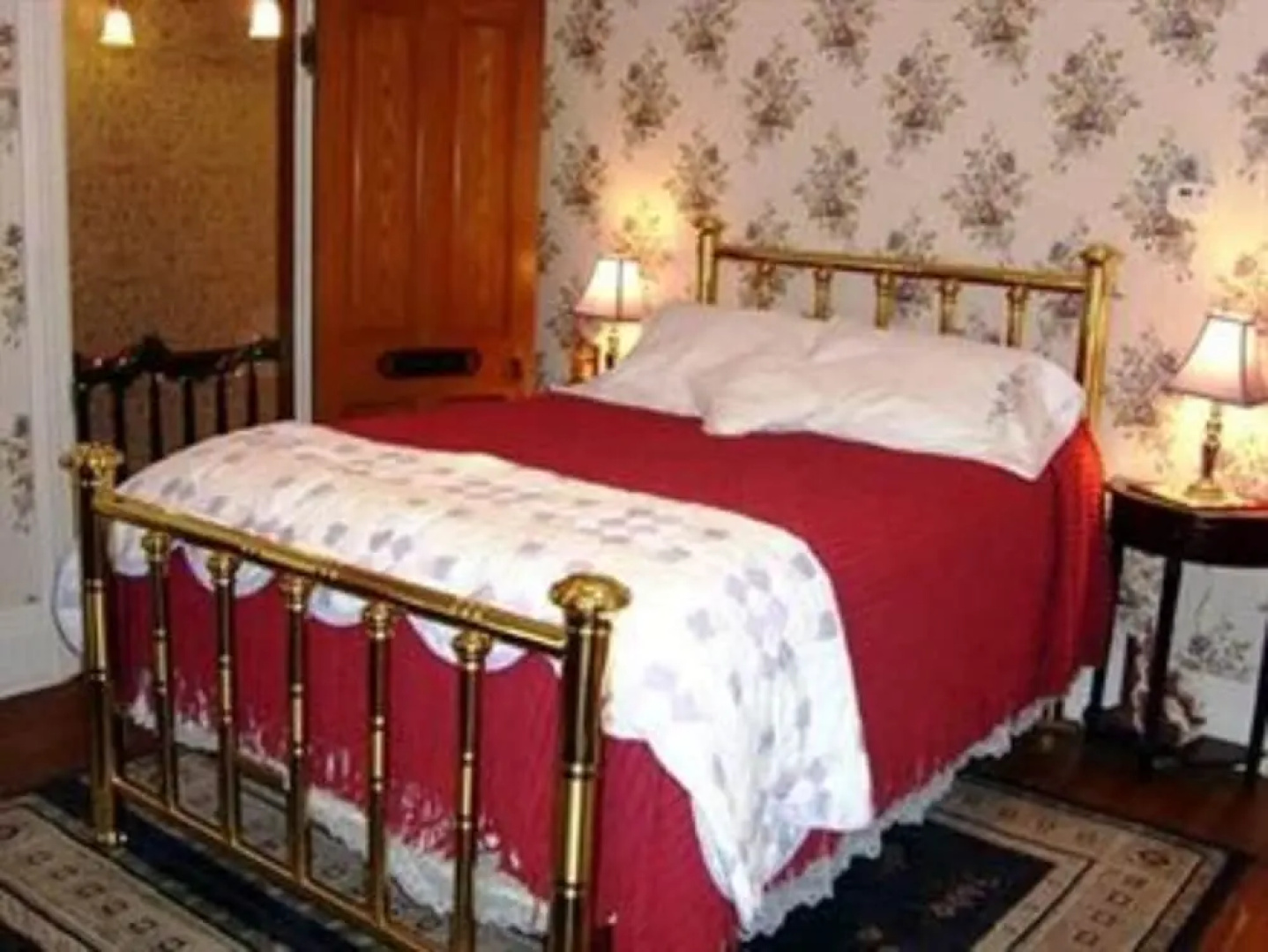 Stauer House B & B