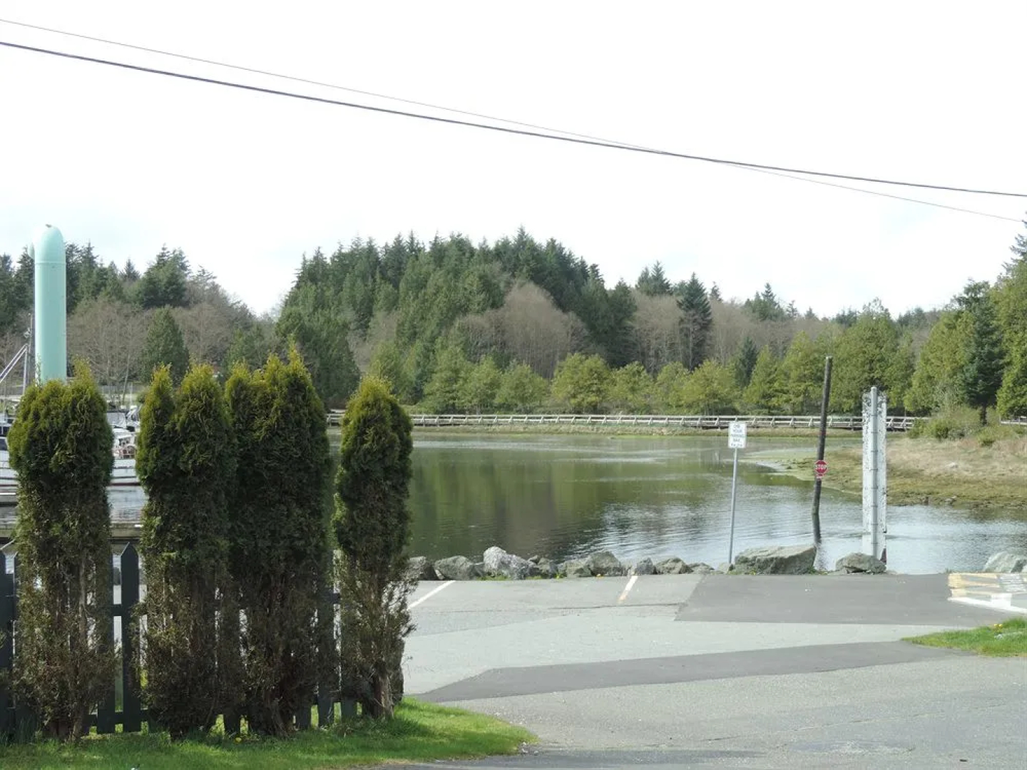 The Bayshore Waterfront Inn