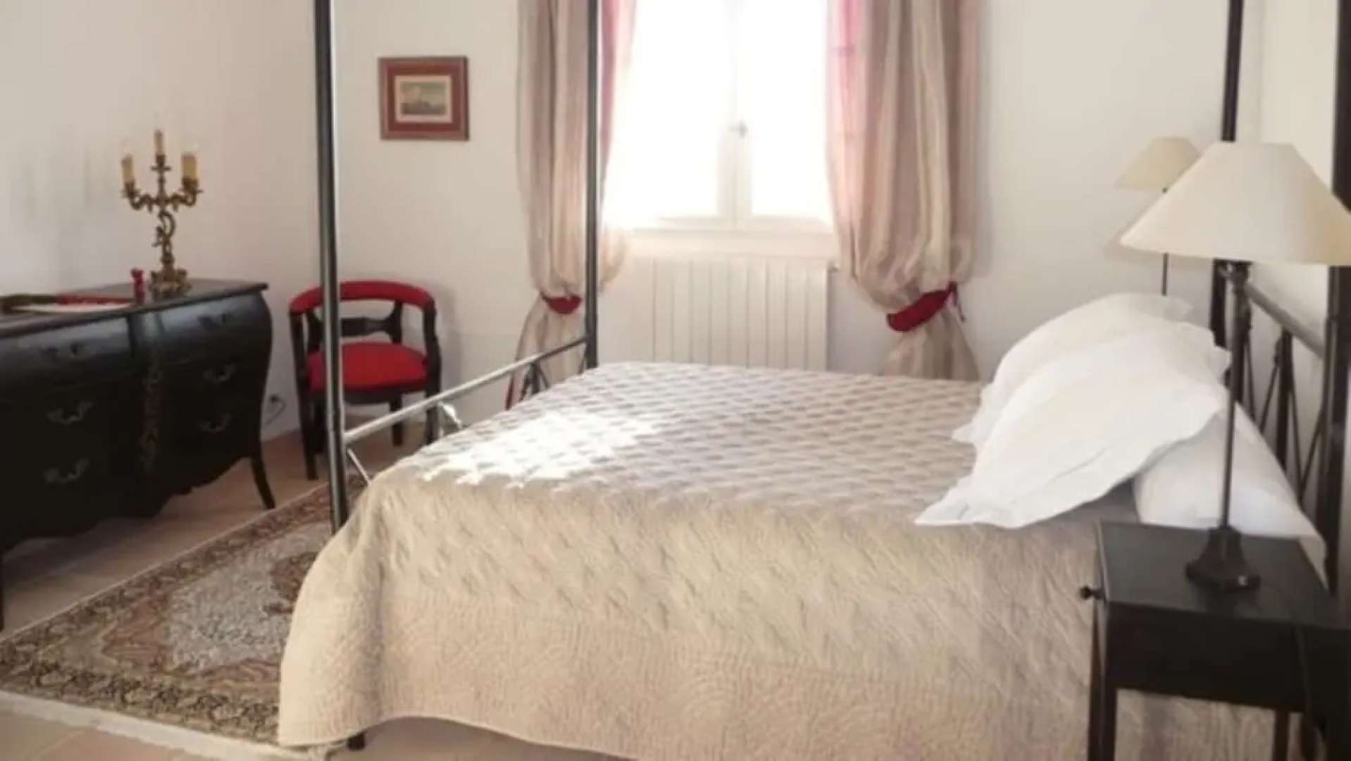 Domaine Des Trois Roses