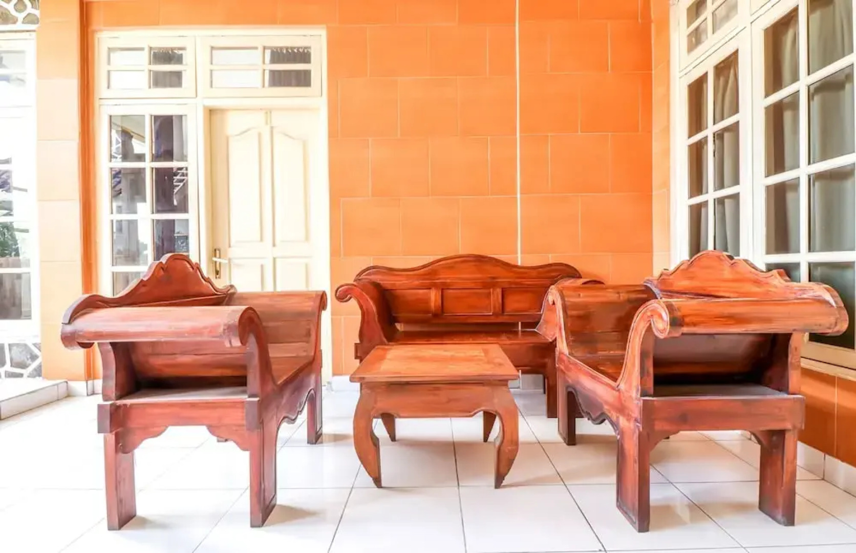 RedDoorz @ Teuku Umar