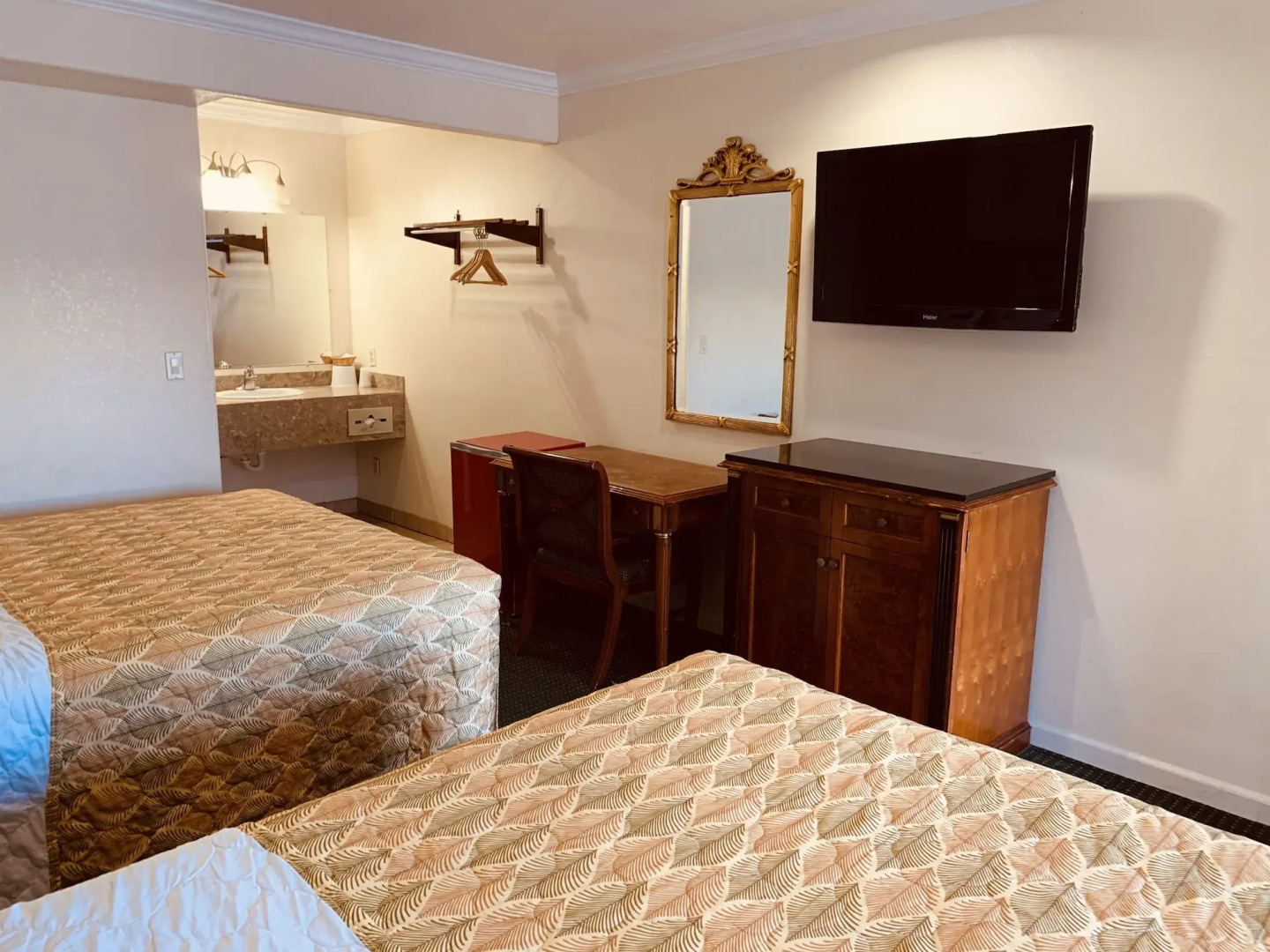 Monterey Oceanside Inn