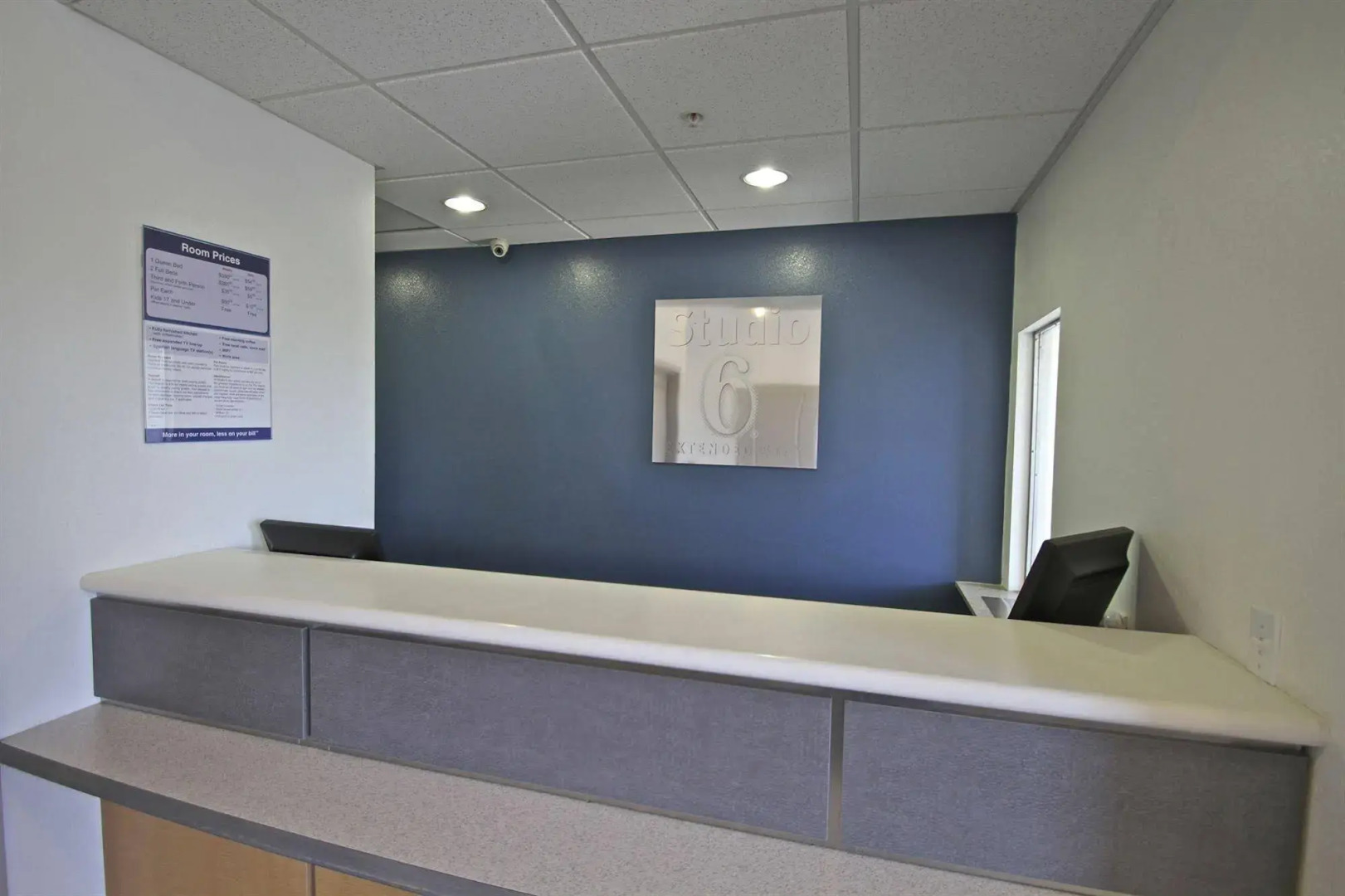 Studio 6 Bakersfield, CA