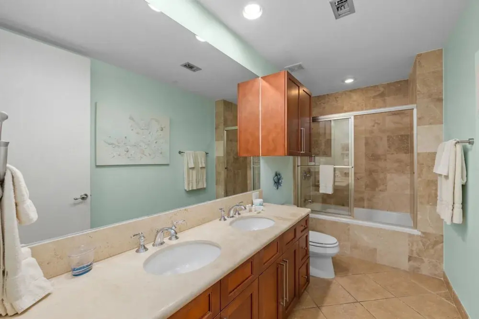 Sapphire Condo & Spa Unit # 406 3 Bedroom Condo