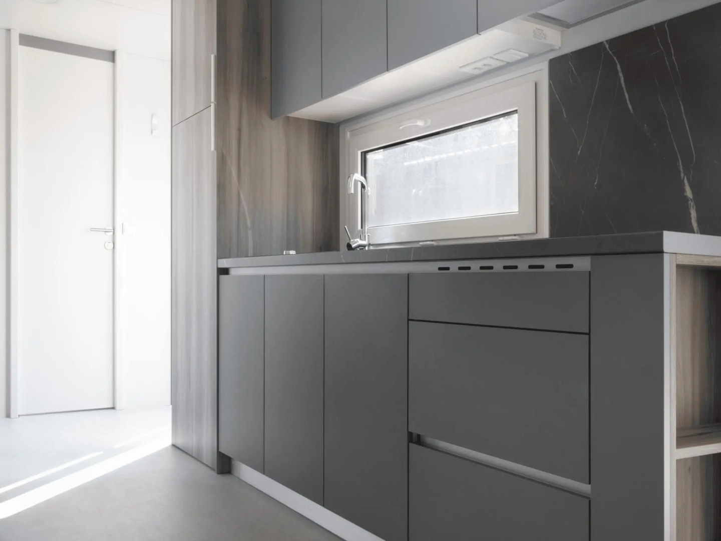 Contemporary chalet with airco, in a holiday park, in a natural environment