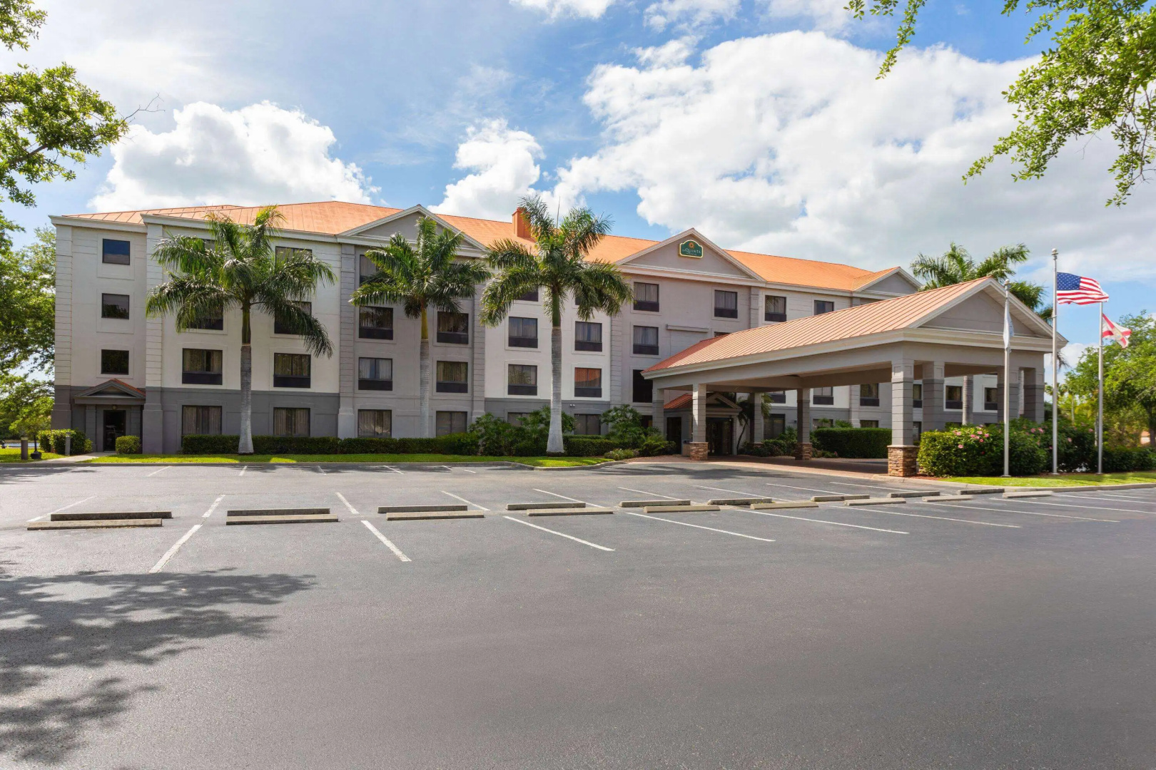 La Quinta Inn & Suites by Wyndham Bonita Springs Naples N.
