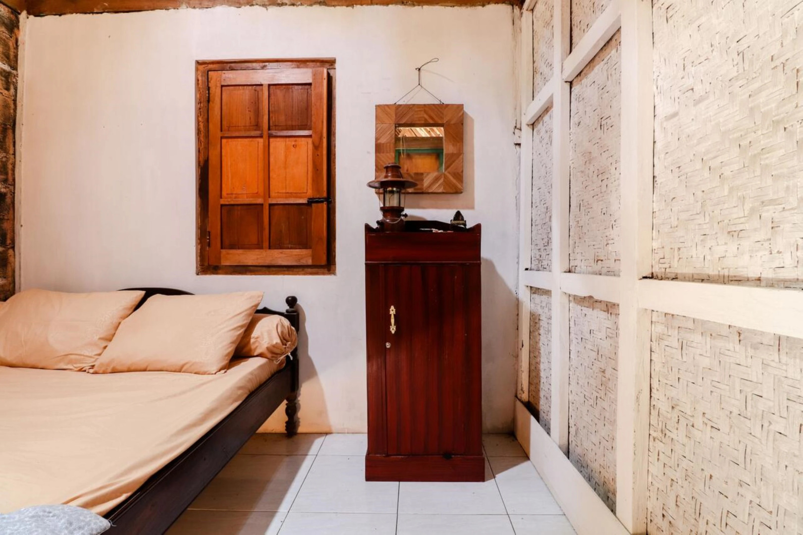 Segajih Central Stay and Education