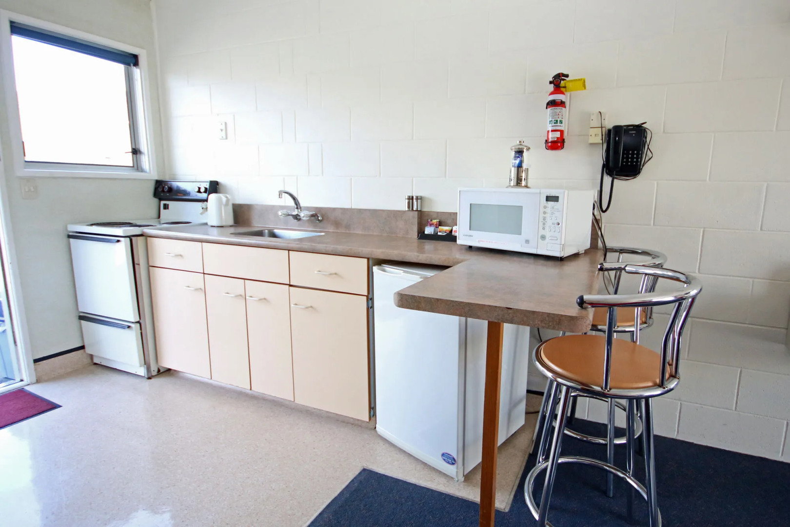 Midway Pacifica Lodge