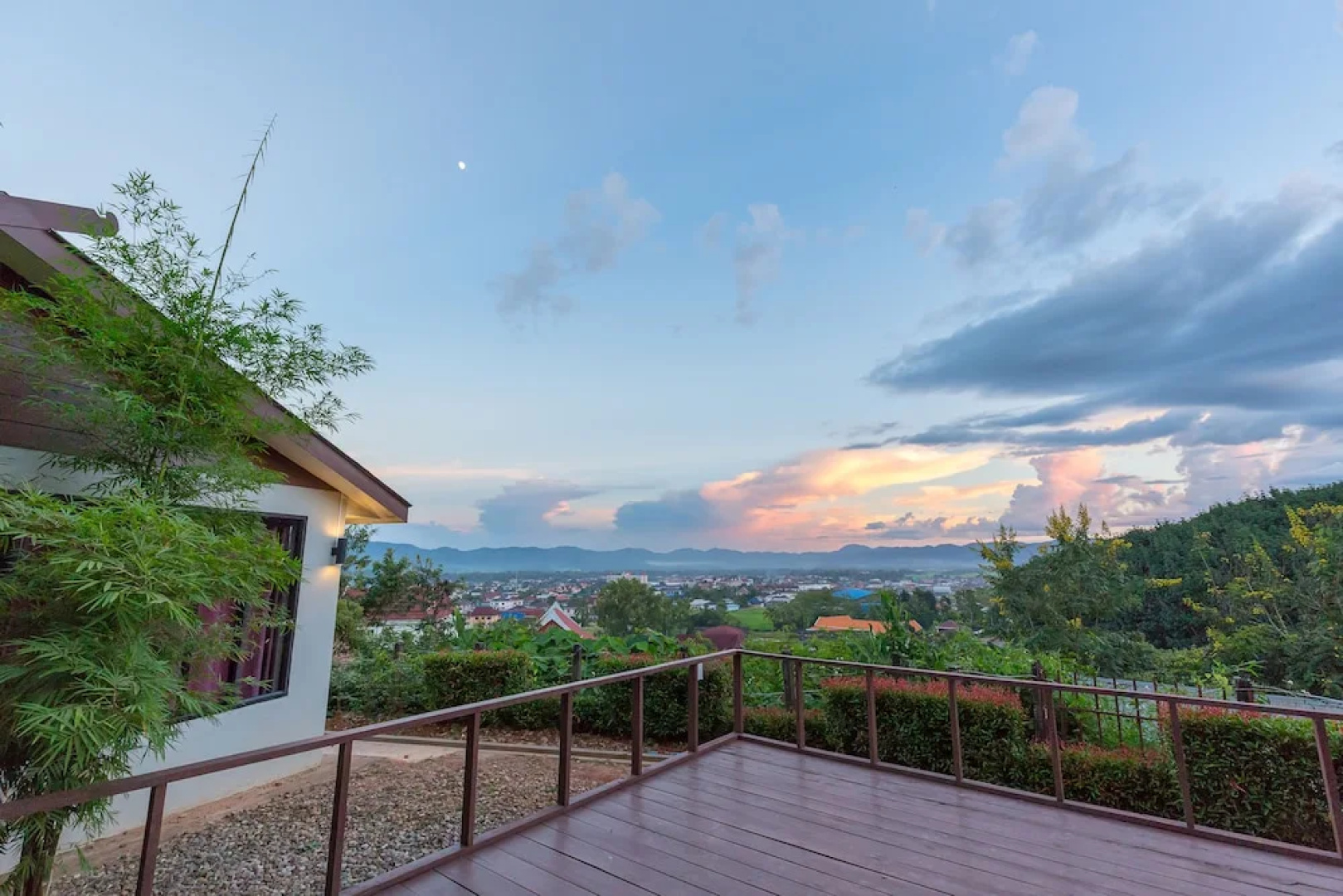 Pou Villa