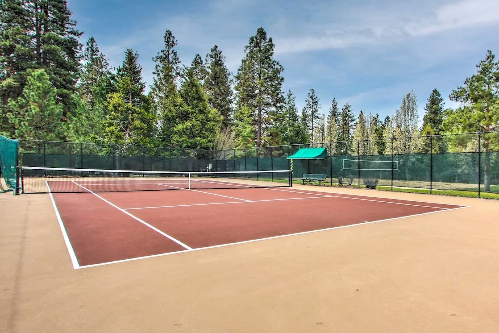Stunning Townhome Near Upper Klamath Lake!