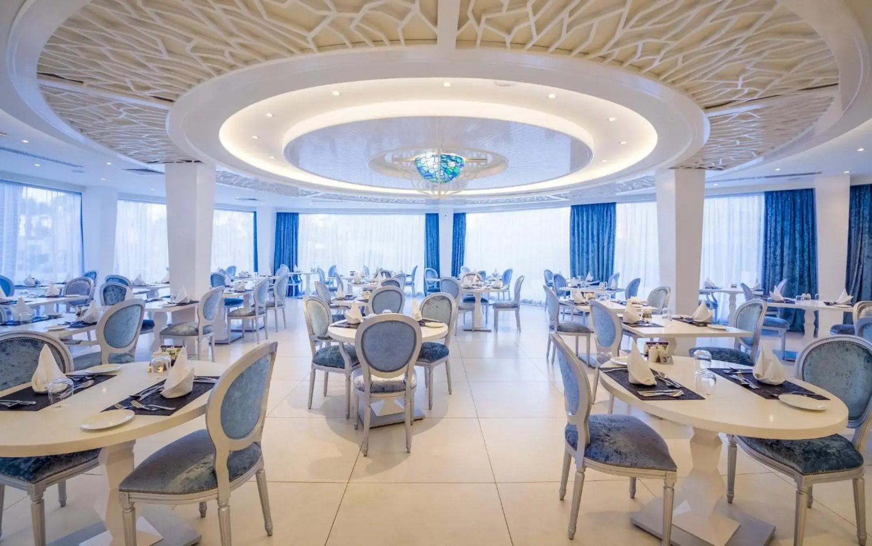Adams Beach Hotel & Spa