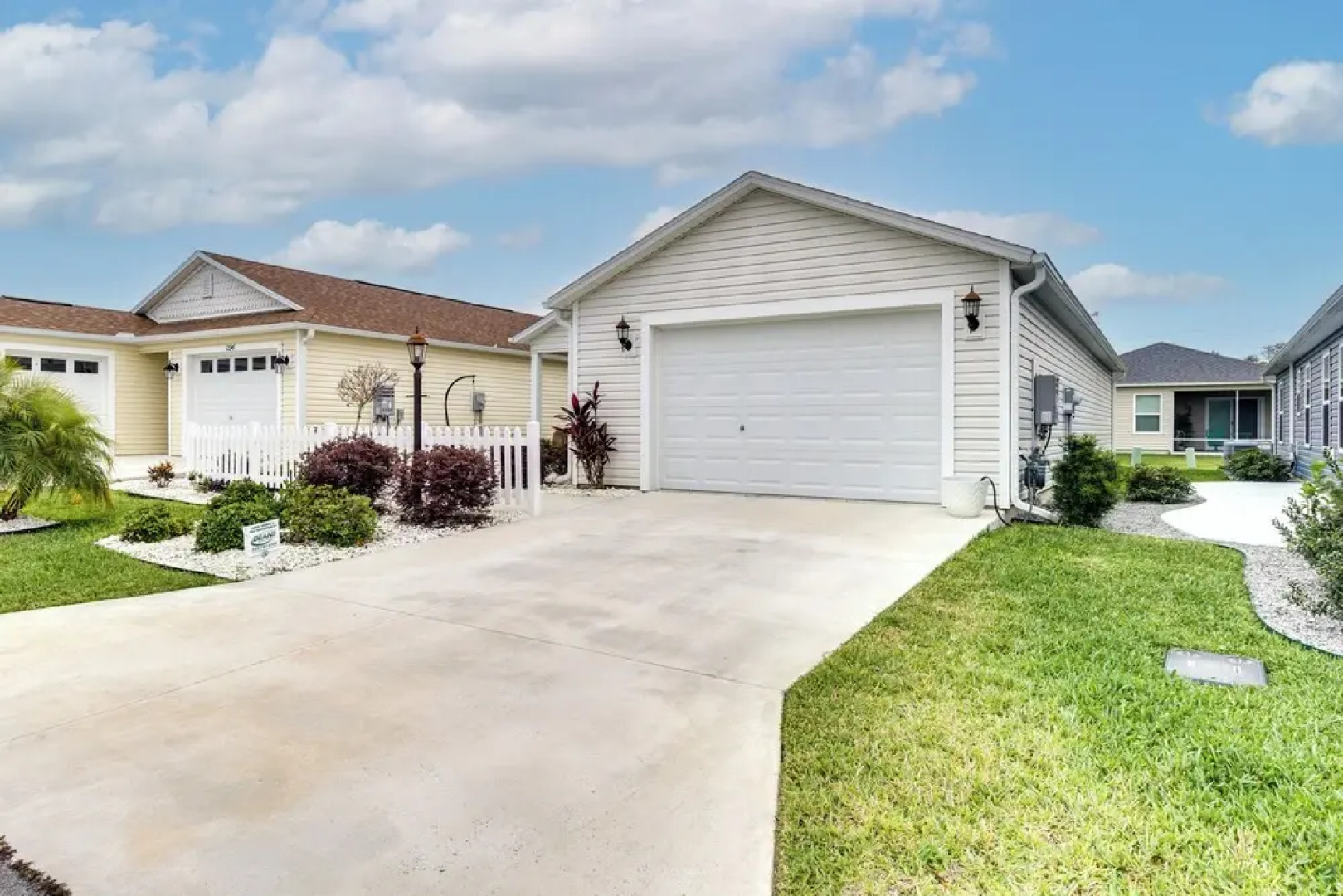 The Villages Home w/ Golf Cart & Community Pools!