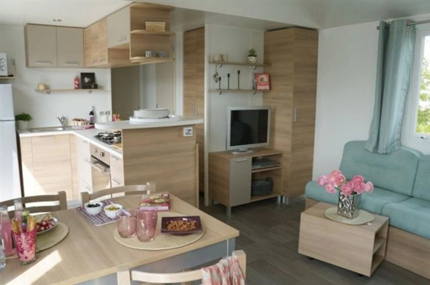 Bungalow With 3 Bedrooms in Les Mathes, With Pool Access and Furnished