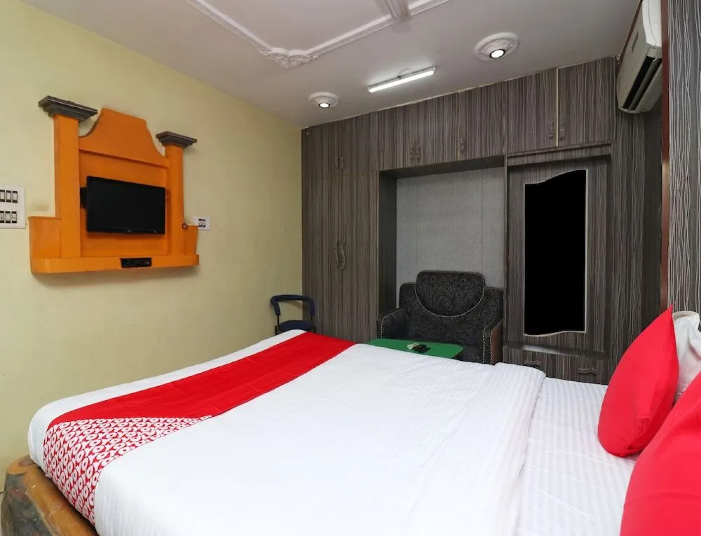 OYO 40457 Green Villa