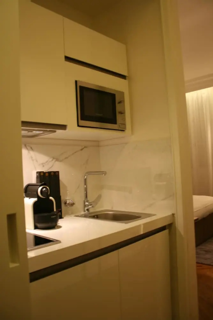 Cirque Deluxe Studio Apartment