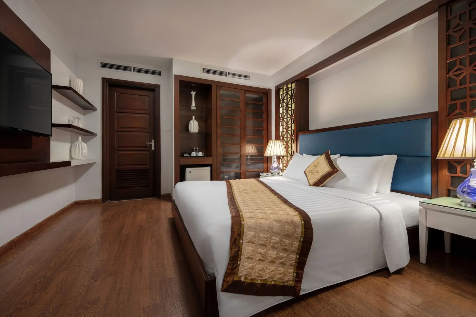 Skylark Hotel