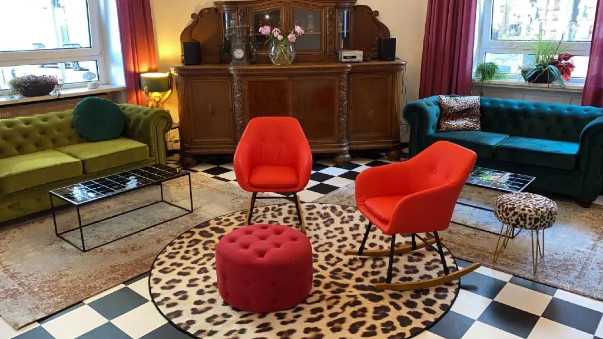 Hotel Mystique