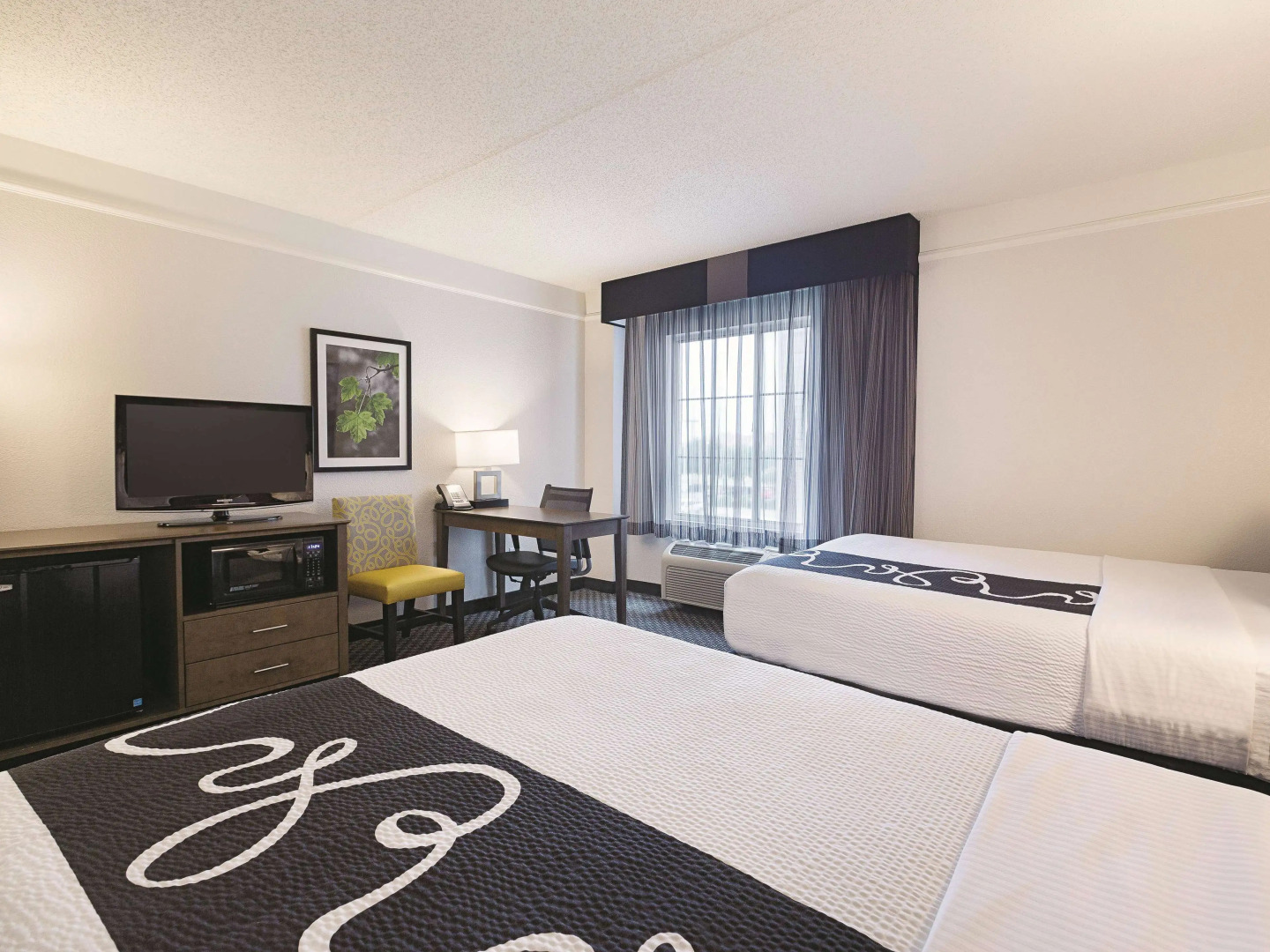 La Quinta Inn & Suites by Wyndham Dallas Plano West