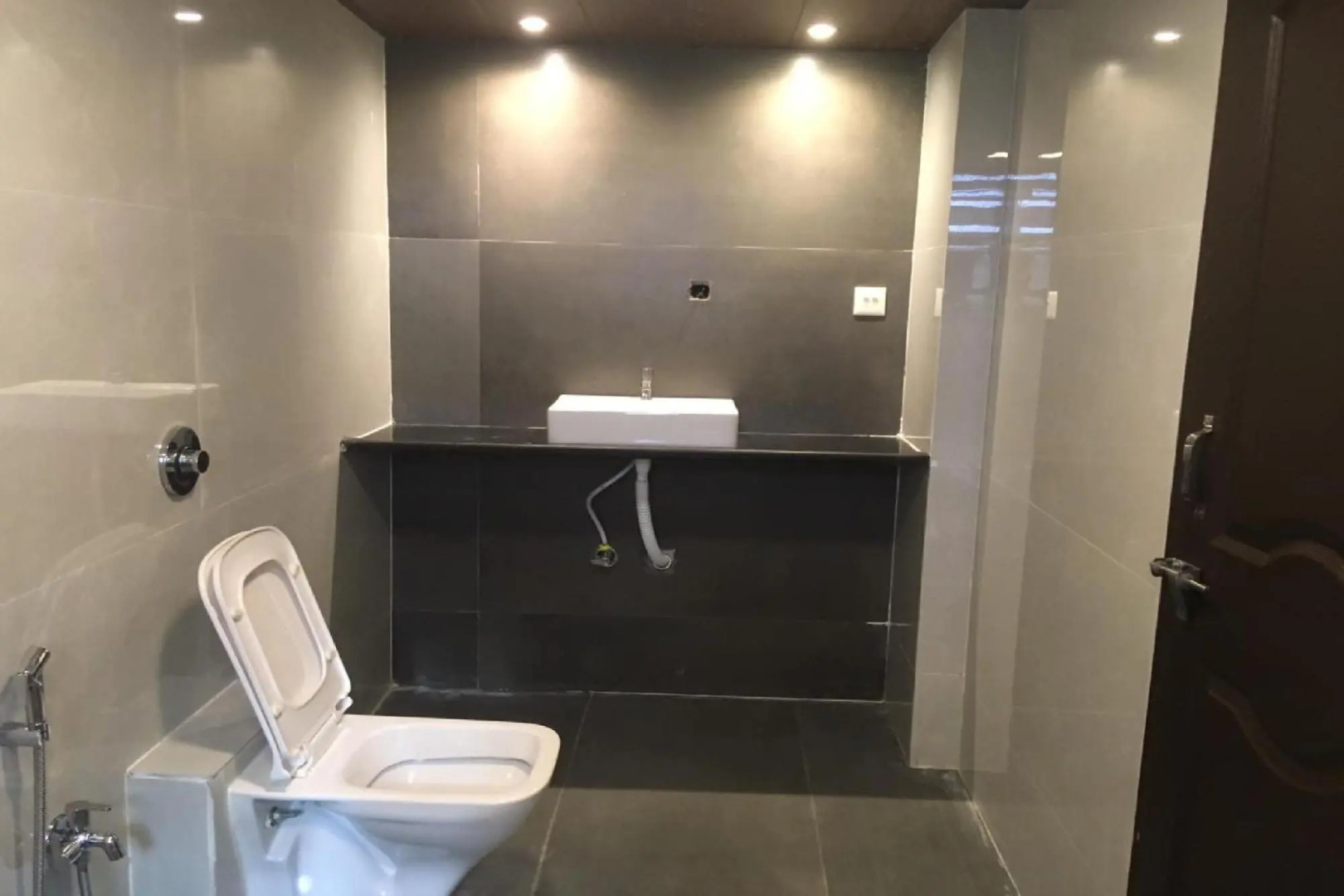 OYO 82156 Shivanand Executive