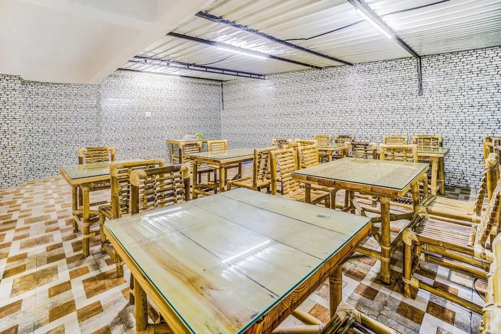 FabHotel Paradise Inn Salt Lake