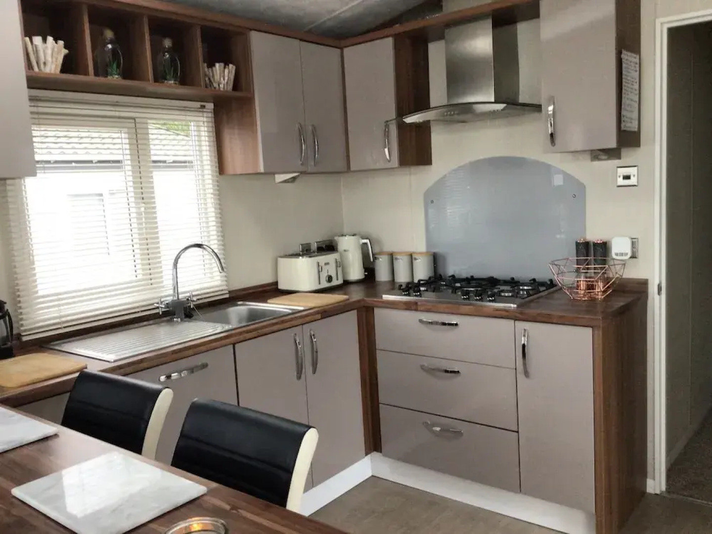 Newquay Haven Caravan 42x14 With Ocean Views