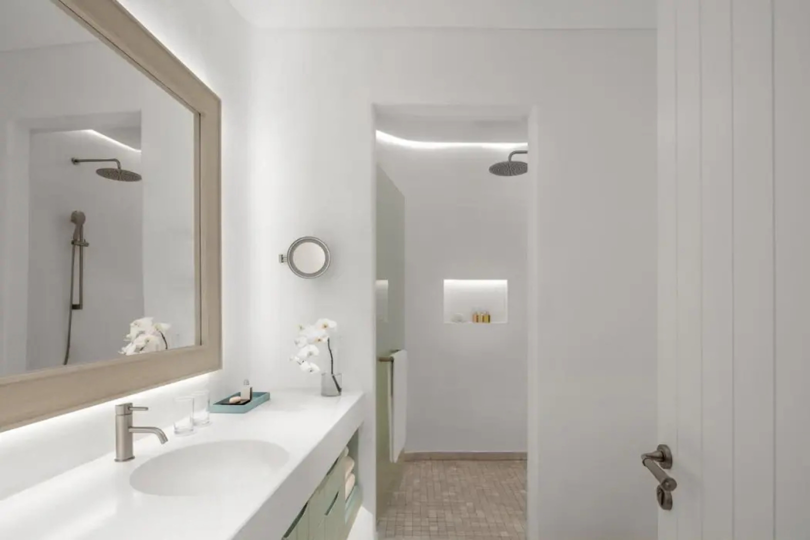 Anantara Santorini Abu Dhabi Retreat - Adults Only