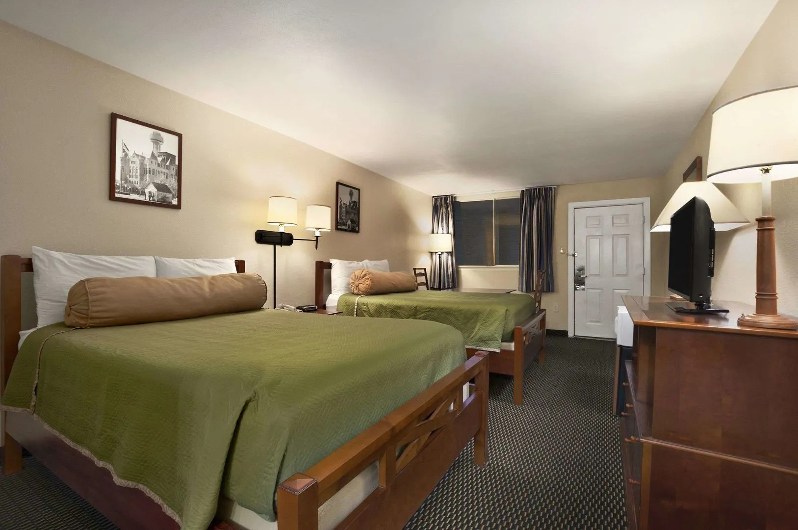 Travelodge by Wyndham New Orleans West Harvey Hotel