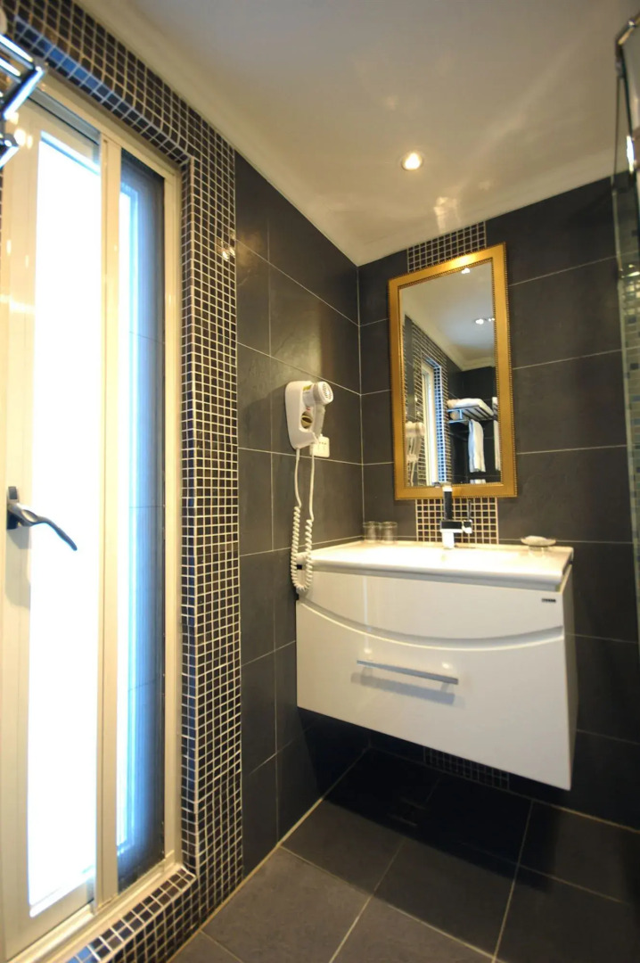 Kiwi Express Hotel Mrt Wen Xin Feng Chia Branch 1