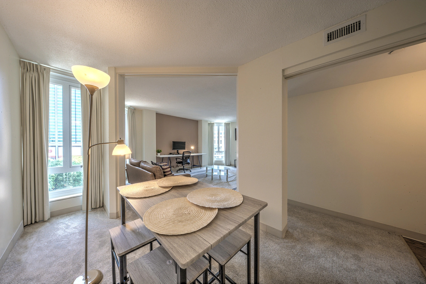 Outstanding 2 Bed Apt in Heart of Back Bay!