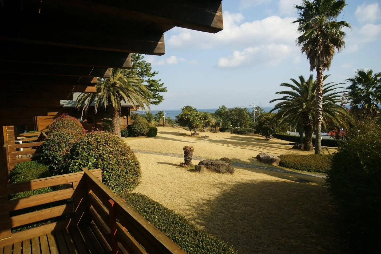 Sunny Day Jeju Pension