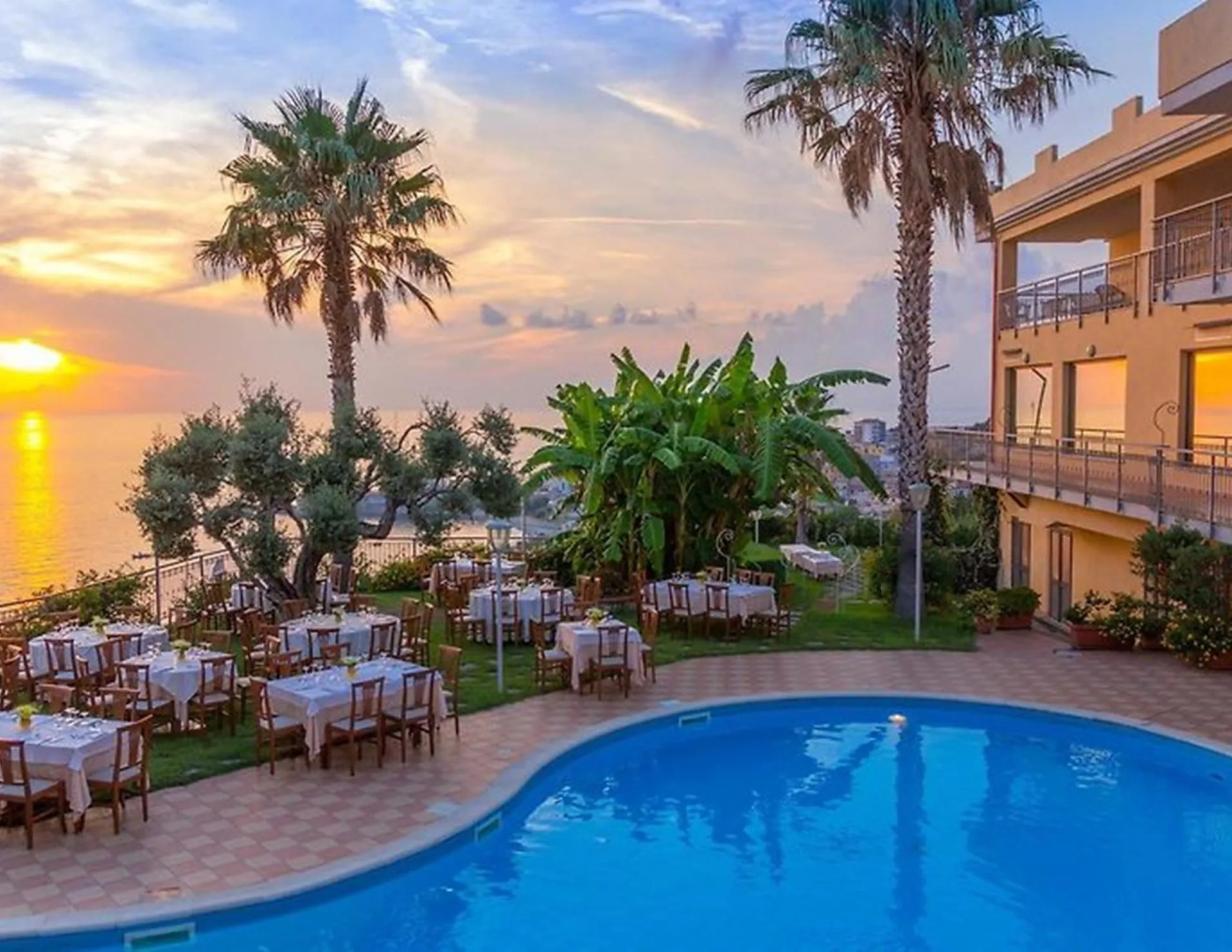 Отель Nettuno Palace