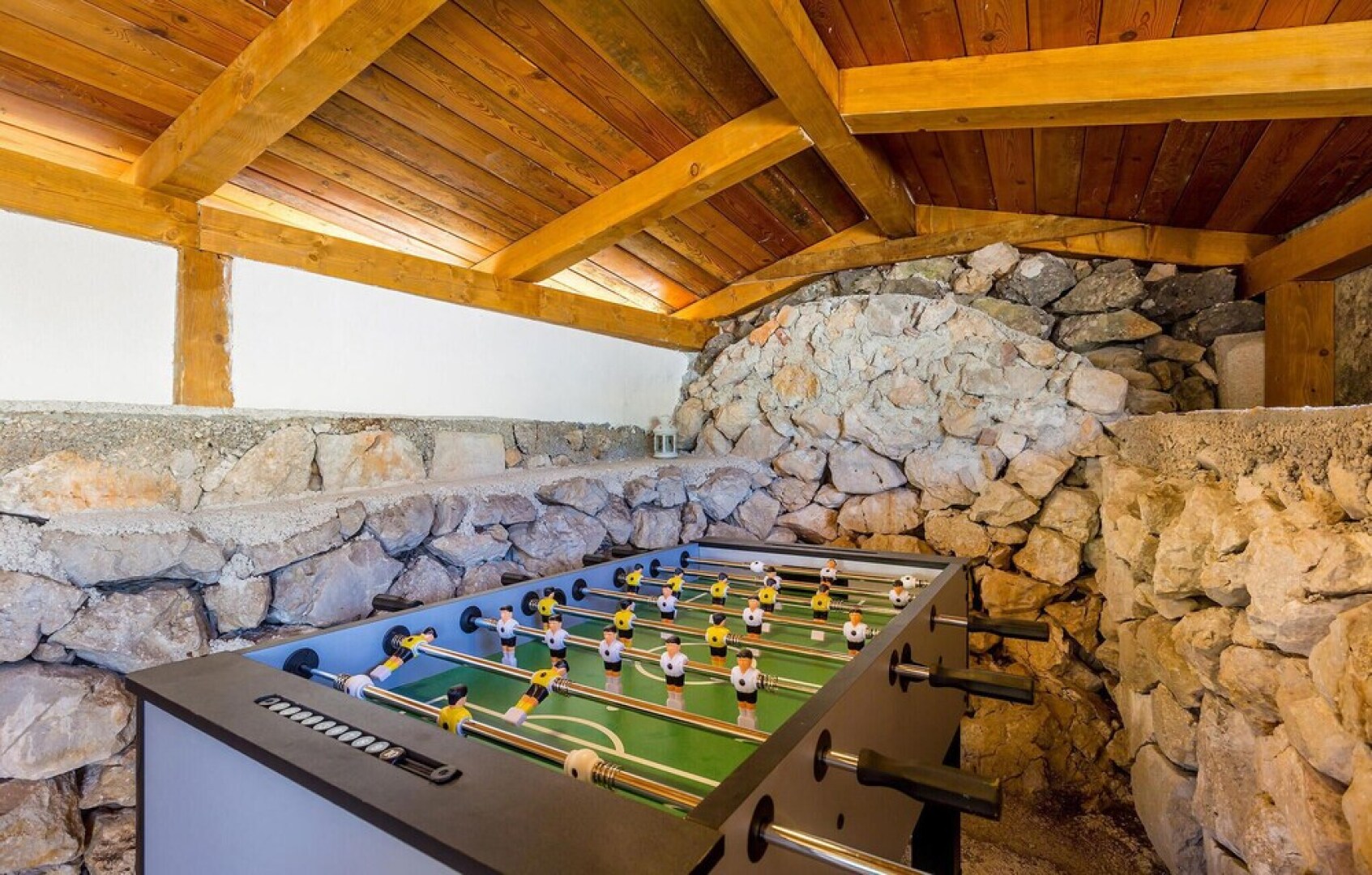 Beautiful Home in Sveti Vid With Wifi and 2 Bedrooms