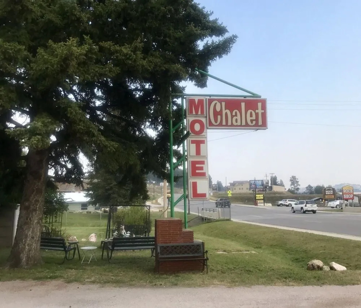 Chalet Motel