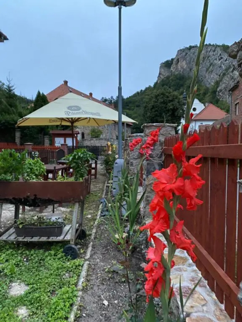 Hotel Obecná Škola