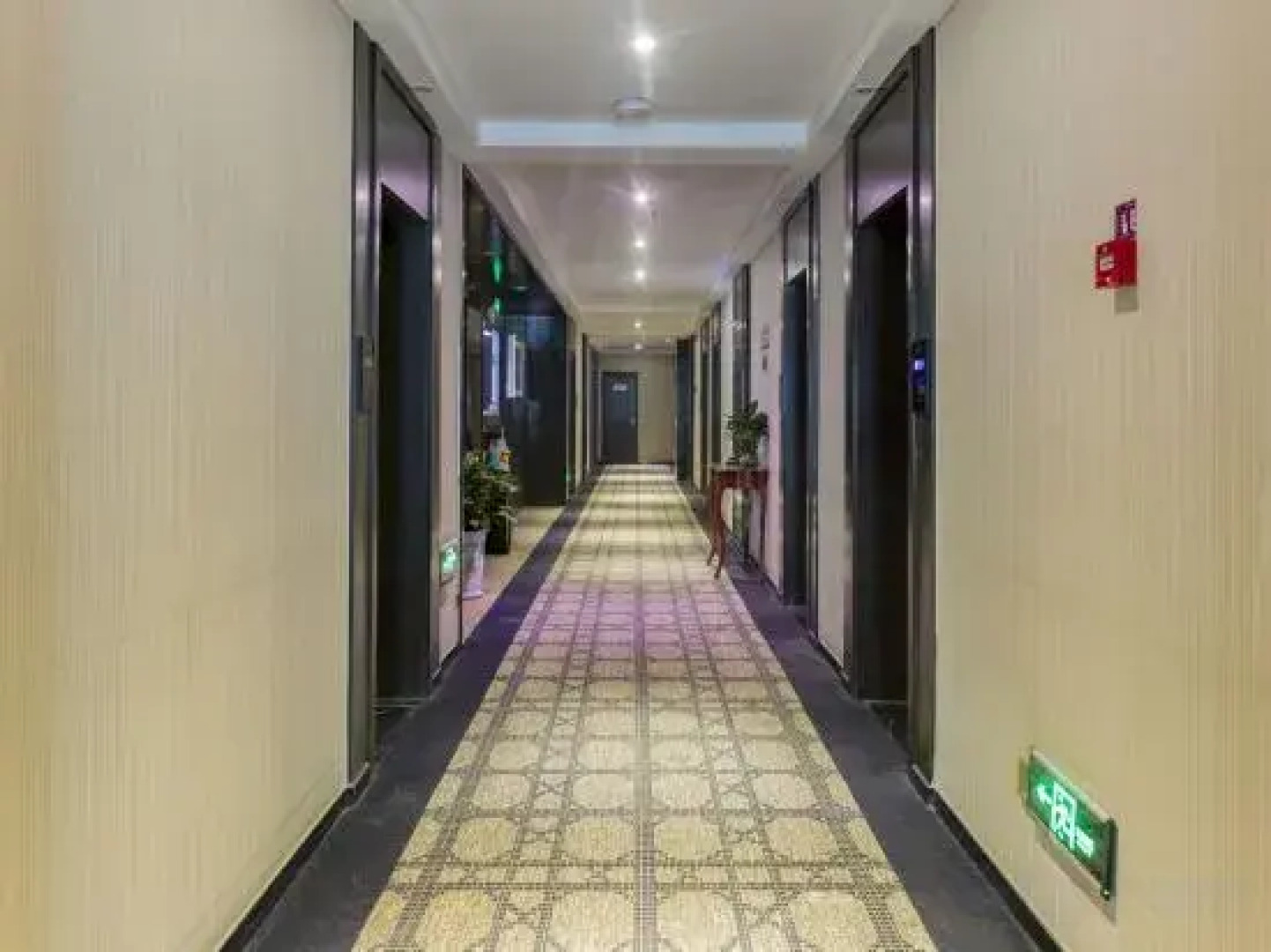 Homeinn Ripple Yun Hotel (Yan'an Baota Mountain Erdao Street)